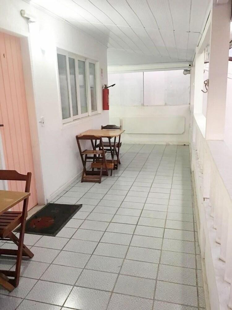 Nascimento Pensión 3*