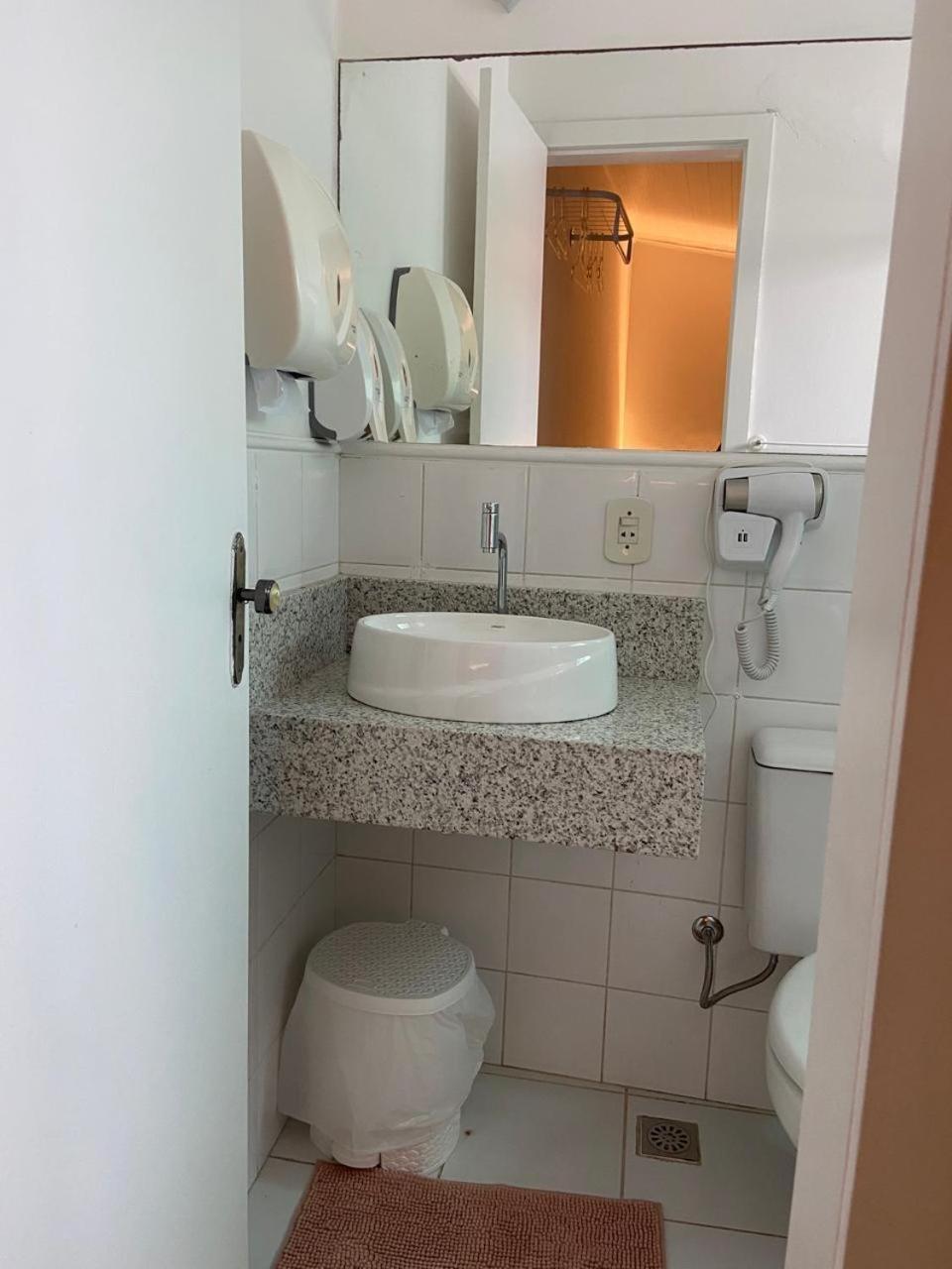 Nascimento Pensión 3*